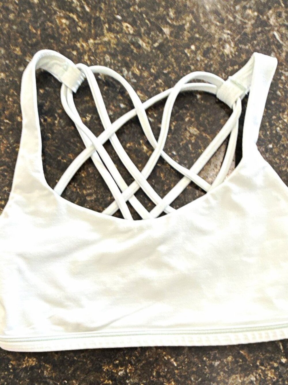lululemon athletica Women's 2 White Strappy Crossback Pullover Sports Bra